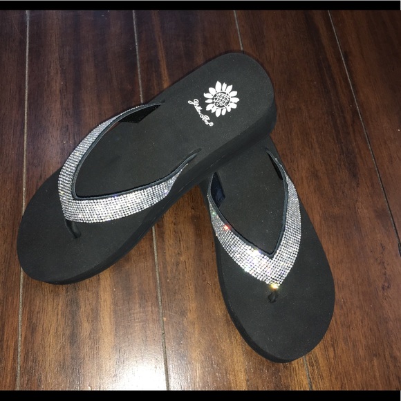 yellow box cliff flip flops